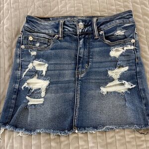 American Eagle Distressed Denim Mini Skirt Next Level Stretch – Blue – Size 0